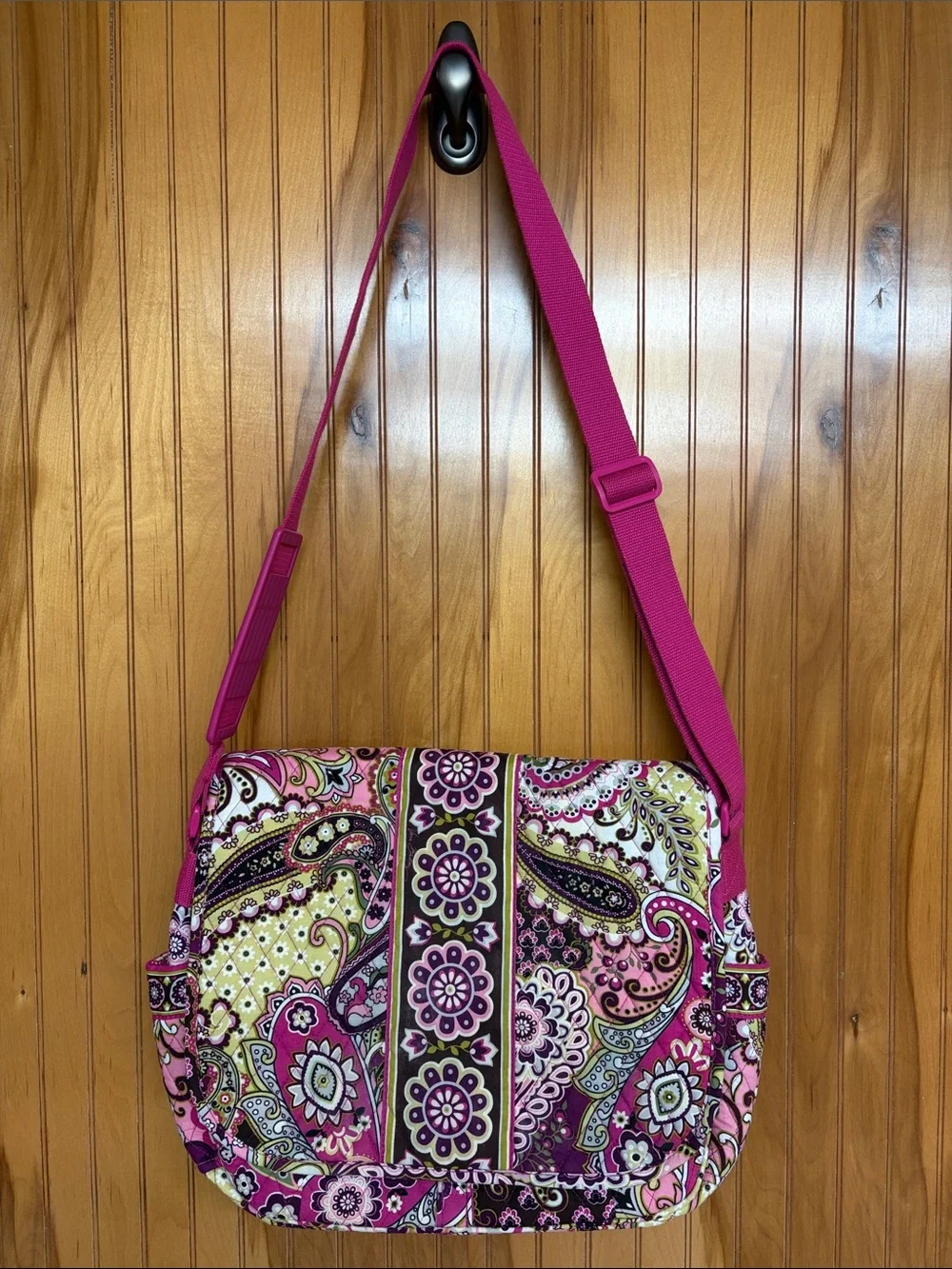 Vera Bradley Metropolitan Messenger in Very Berry Paisley (Retired 2012) Pattern